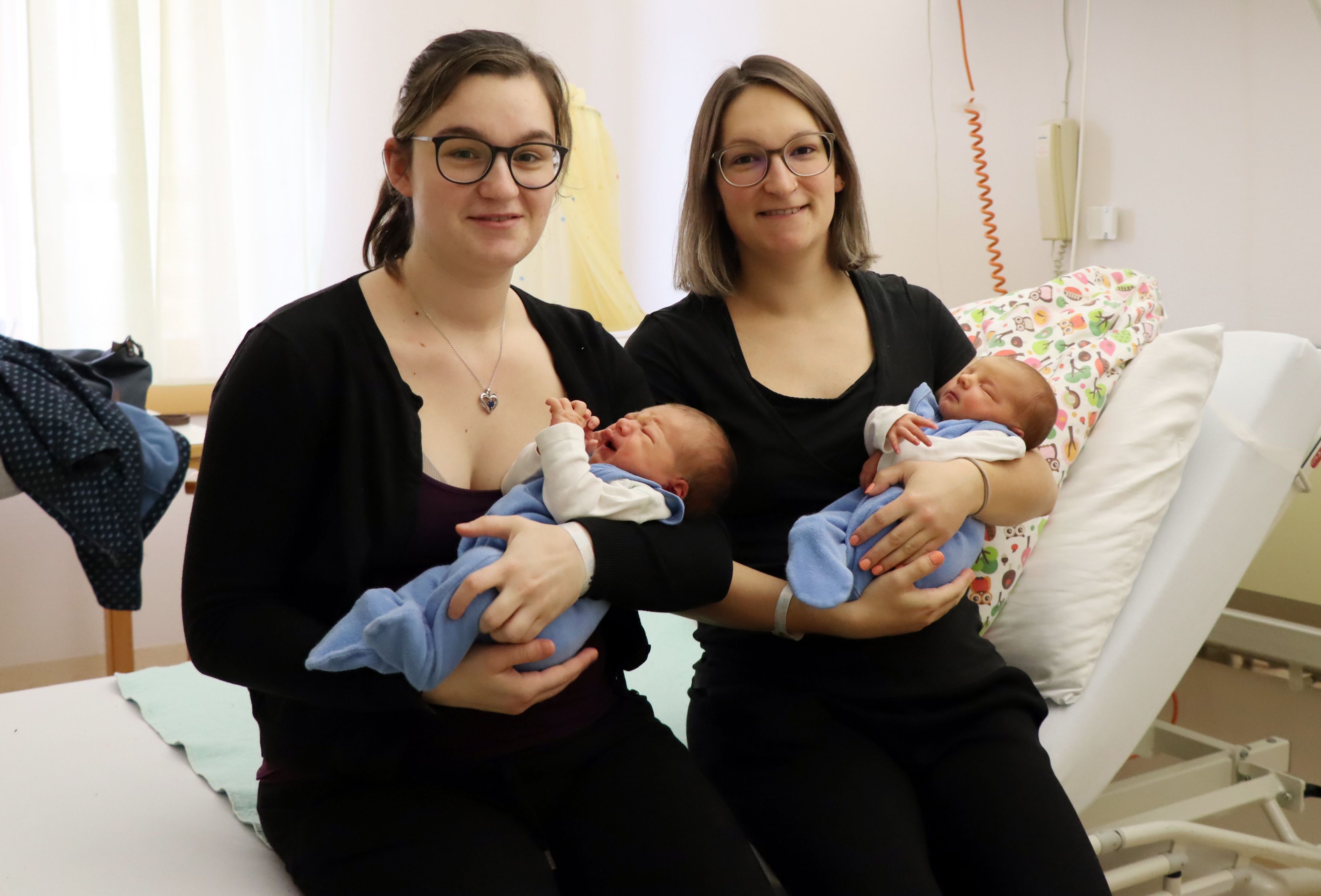 ohanna Geiswinkler mit Sohn Daniel und Marina Geiswinkler mit Sohn Oliver Zacharias. 