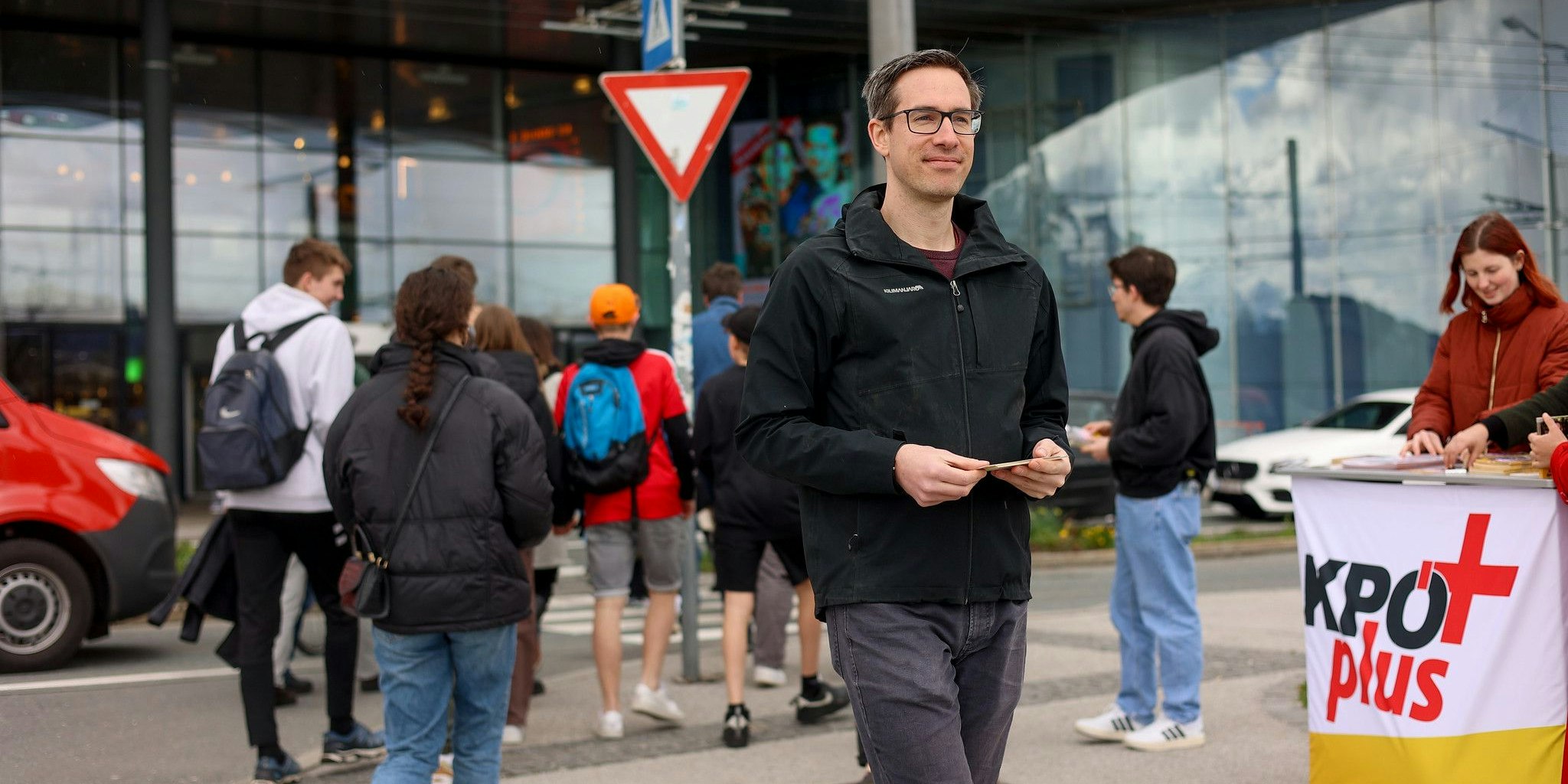 Kay-Michael Dankl und die weiteren KPÖ-Abgeordneten wollen auf einen Gutteil ihres potentiellen Gehalts verzichten.