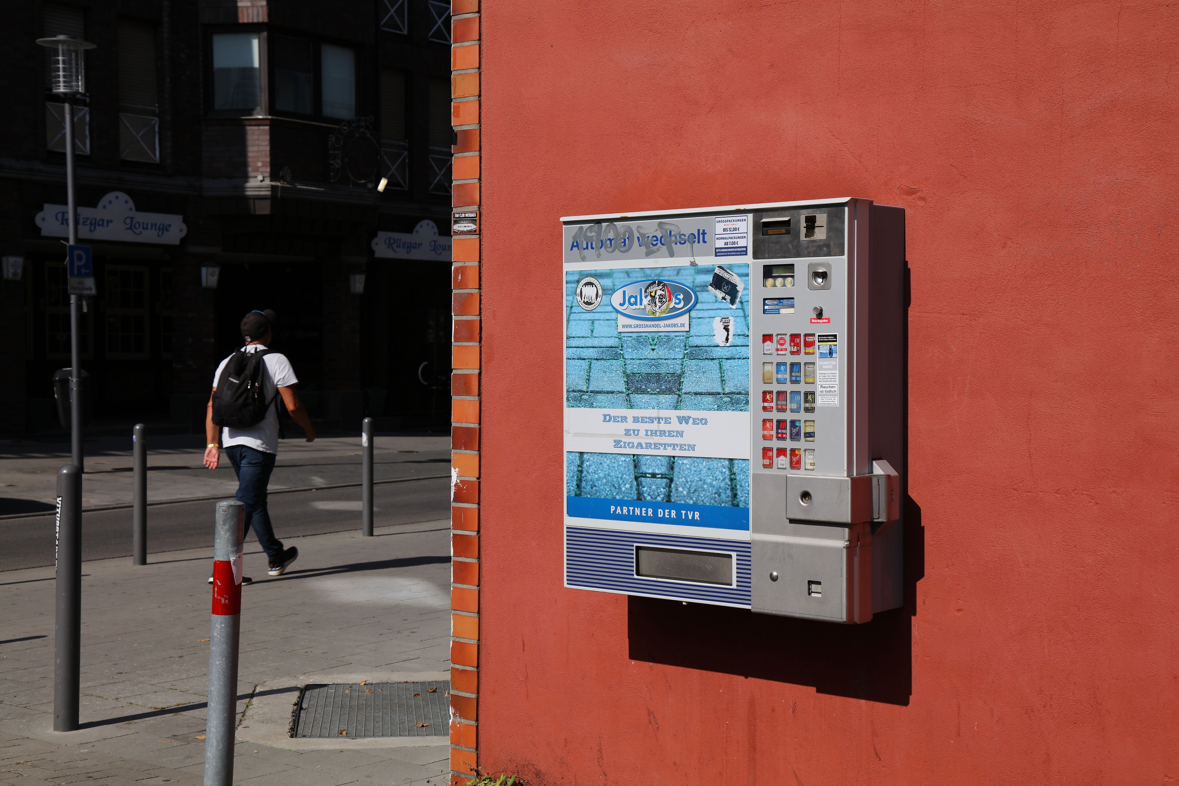 Ein Grazer wollte lediglich Zigaretten kaufen, als er plötzlich einen Schlag ins Gesicht versetzt bekam. (Symbolbild)