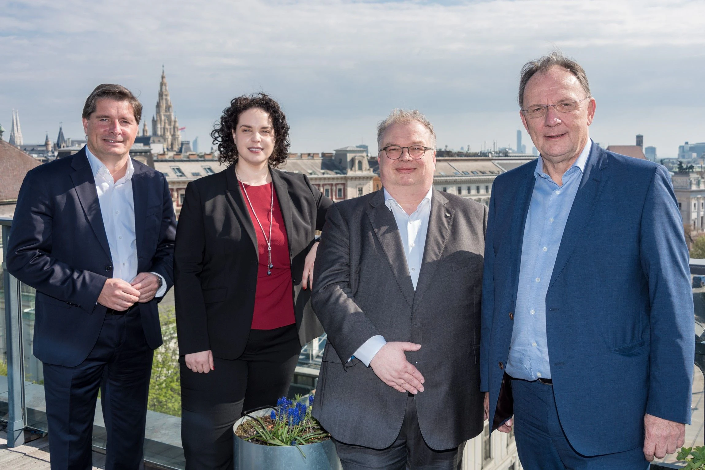 Peter Seiwald (Obmann BG Maschinenhandel), Bianca Dvorak (GF Bundesgremien), Jörn Gellermann (GF ElectronicPartner Austria) &amp; Robert Pfarrwaller (Obmann BG Elektrohandel).