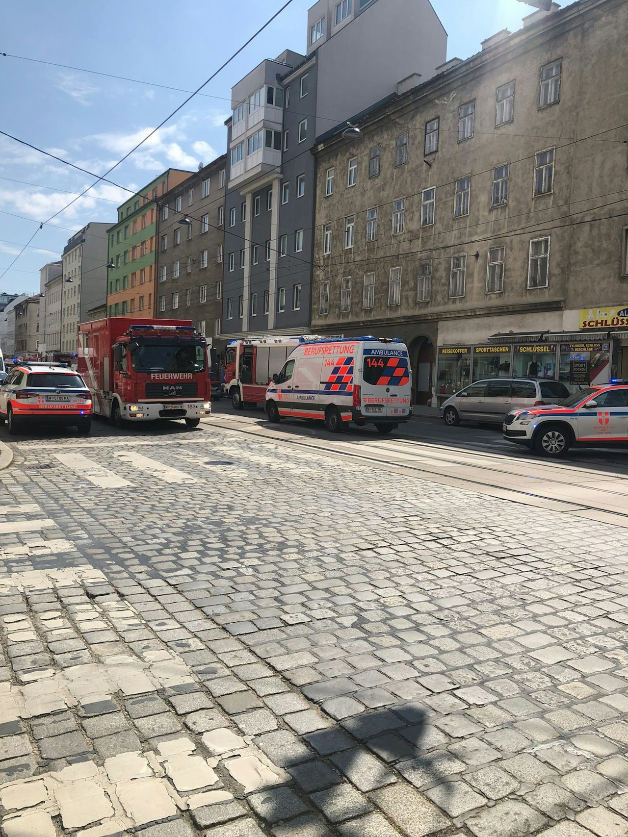 Heute.at - Feuer in Wiener Wohnhaus – Löscheinsatz in Favoriten