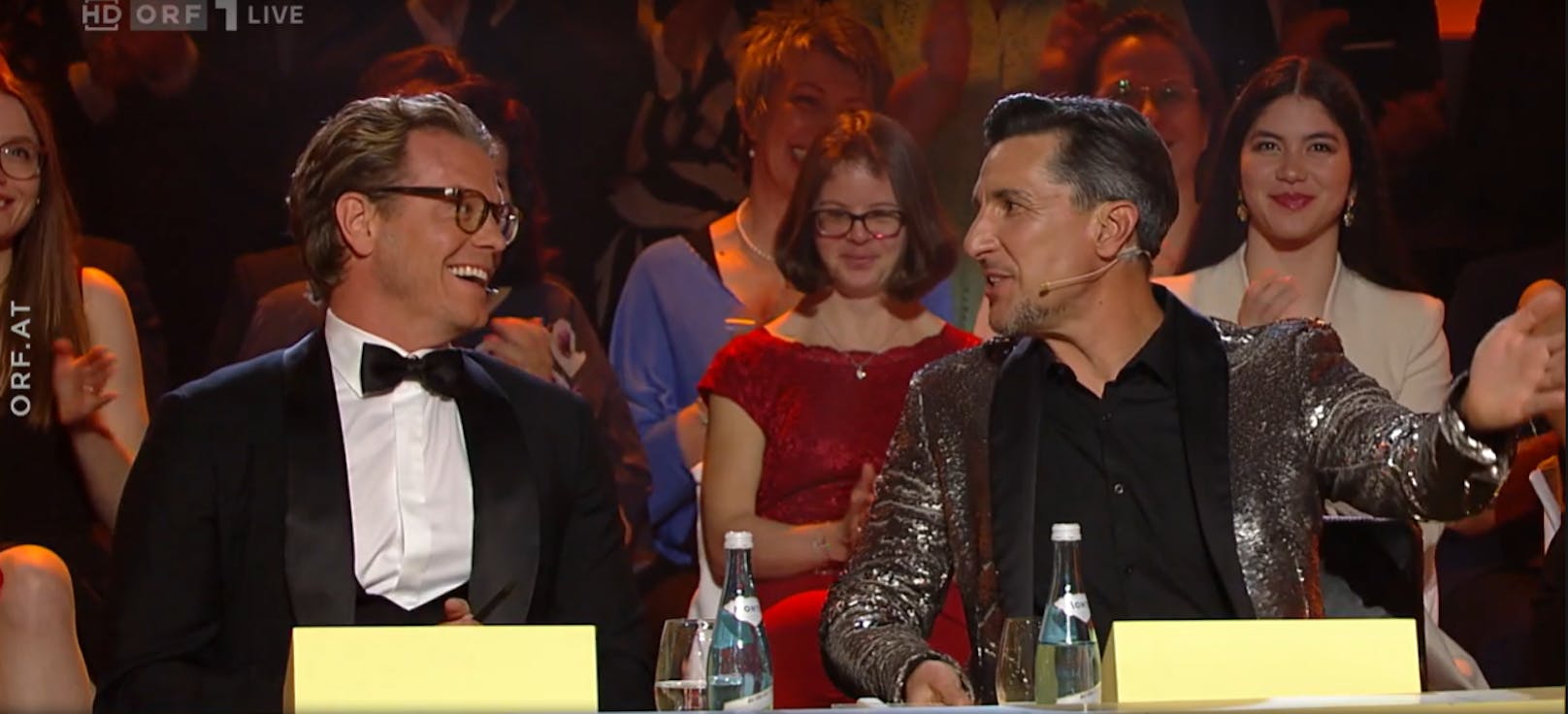 Mirjam Weichselbraun demütigt Balázs Ekker live im ORF