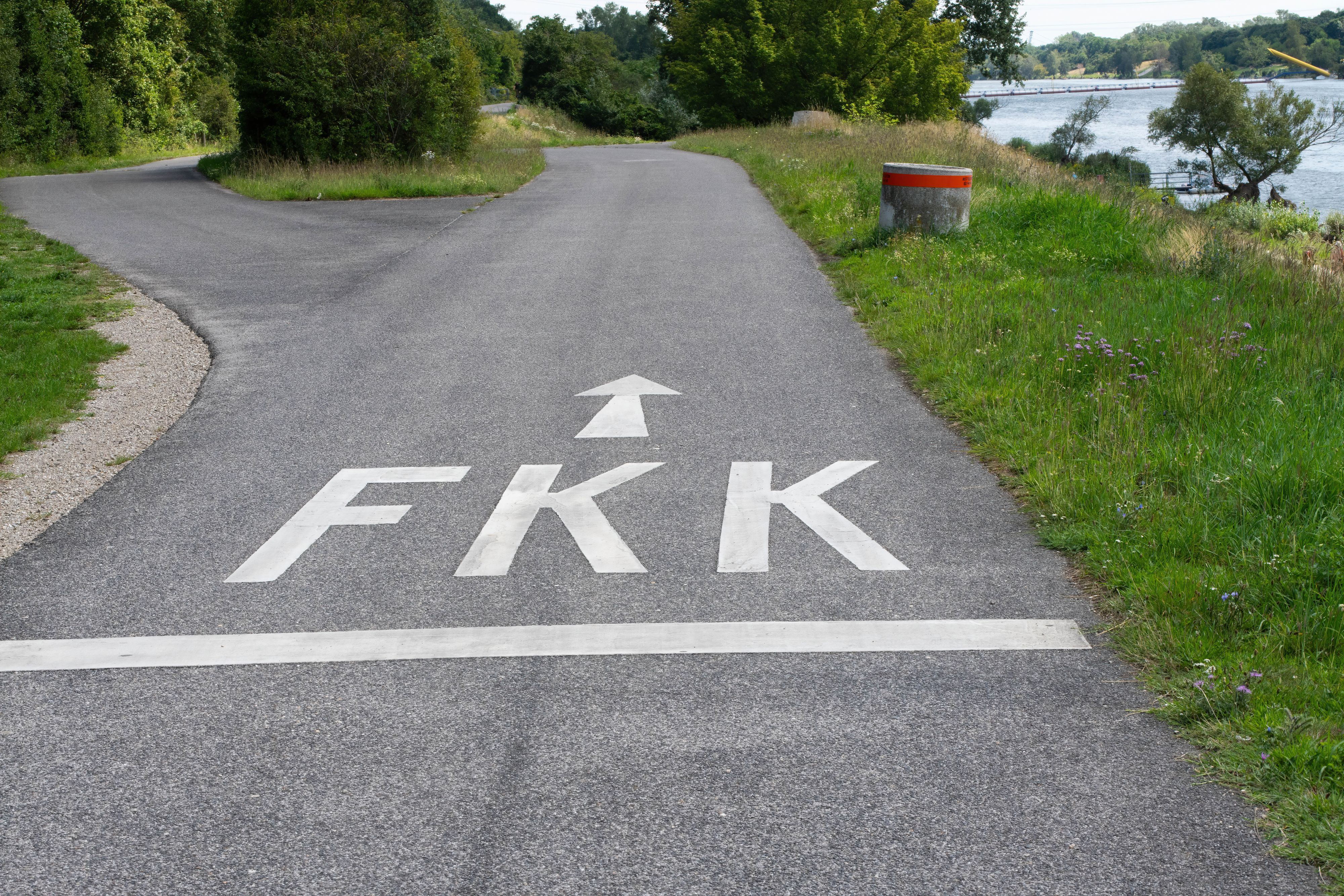 Die geplante Seilbahn auf den Kahlenberg kreuzt den FKK-Bereich im Norden der Donauinsel.