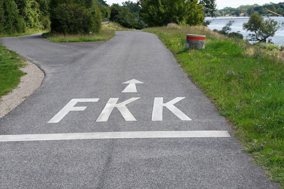 Die geplante Seilbahn auf den Kahlenberg kreuzt den FKK-Bereich im Norden der Donauinsel.