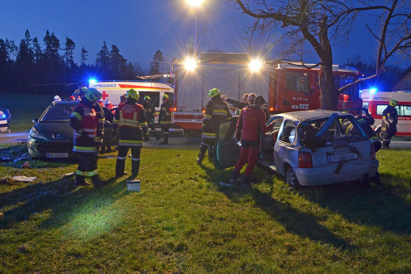 Für die Einsatzkräfte von Feuerwehr, Rettung und Polizei war es zu Beginn ein nervenaufreibender Einsatz.