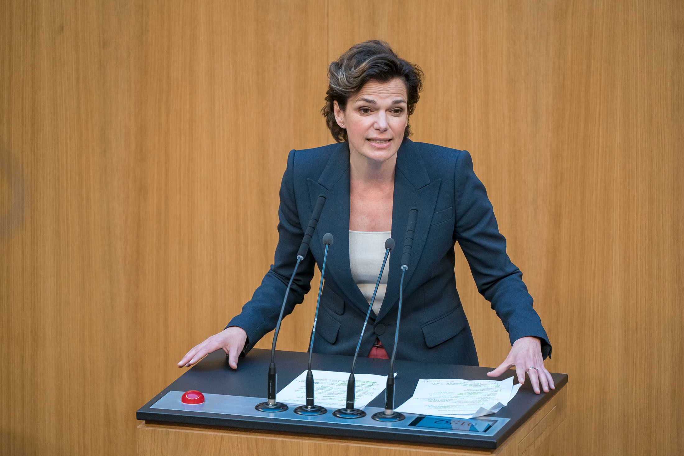 Pamela Rendi-Wagner will über den drohenden Notstand in den Spitälern sprechen.