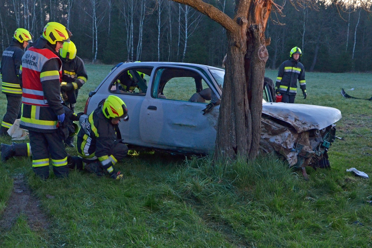 Heute.at - Crash mit 4 Verletzten! Alko-Lenker hatte keinen Schein