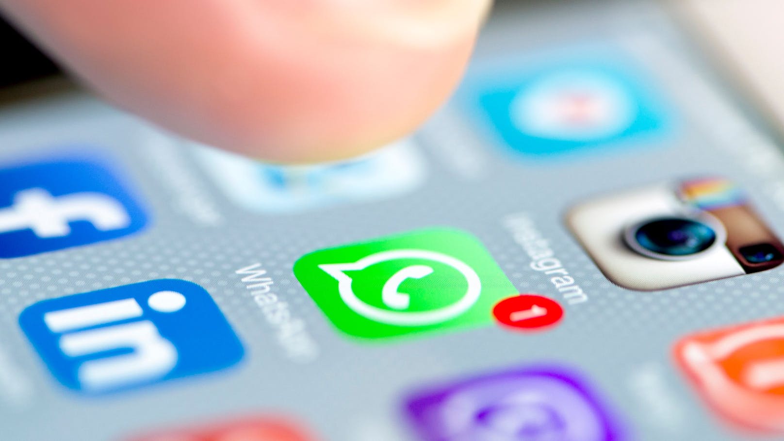 Um WhatsApp weiter reibungslos nutzen zu können, ist ein regelmäßiges Systemupdate erforderlich.