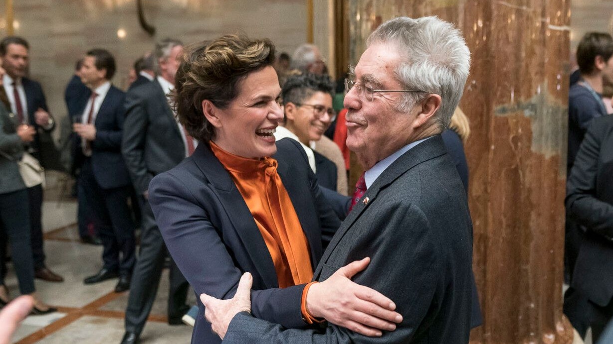 Heinz Fischer unterstützt Rendi offiziell.