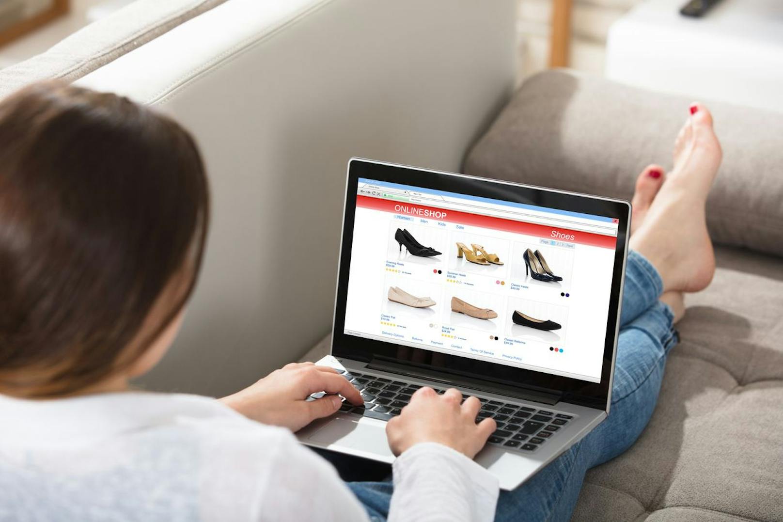 Die Arbeiterkammer OÖ gibt Tipps, wie man online günstig einkaufen kann.