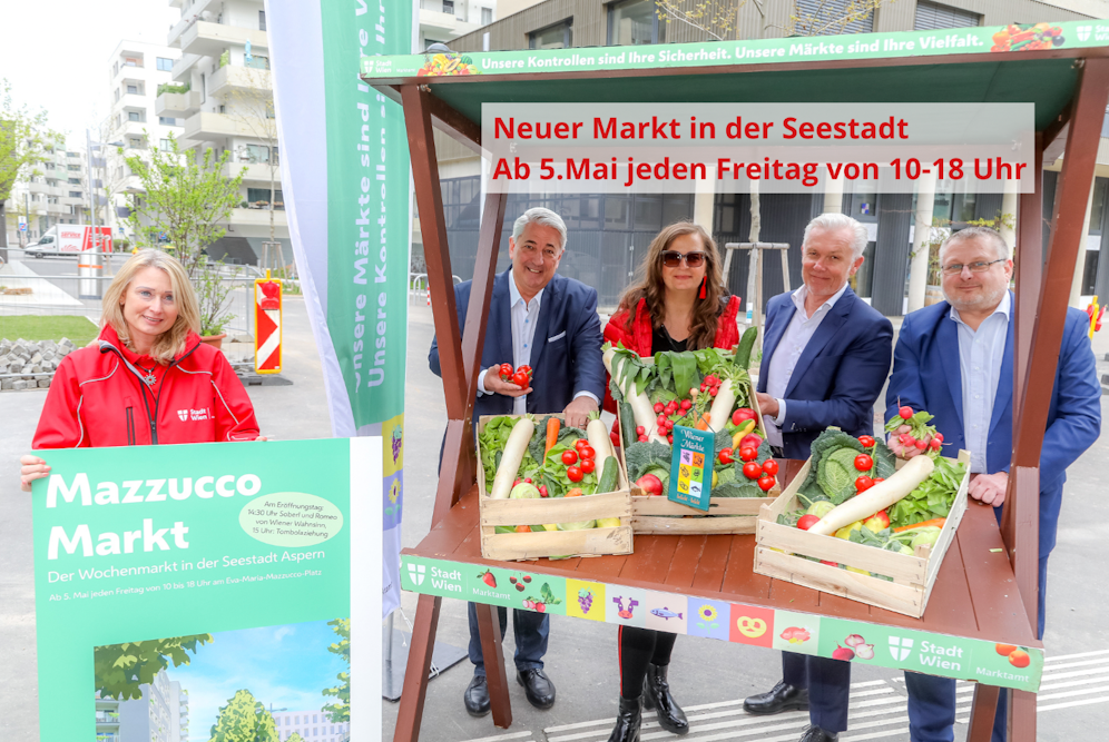 Am 5. Mai wird der Markt von Bezirkschef Ernst Nevrivy, Märktestadträtin Ulli Sima (beide SPÖ), Wien 3420-Planungsvorstand Robert Grüneis und Marktamtsdirektor Andreas Kutheil (v.li.) eröffnet.