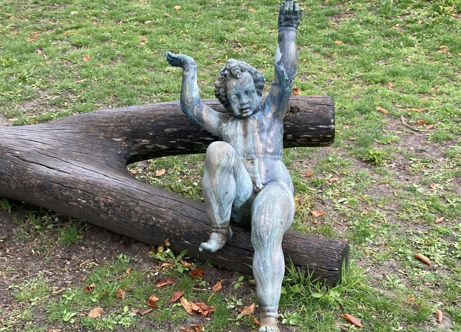Gestohlene Brunnenfigur tauchte an skurrilem Ort auf