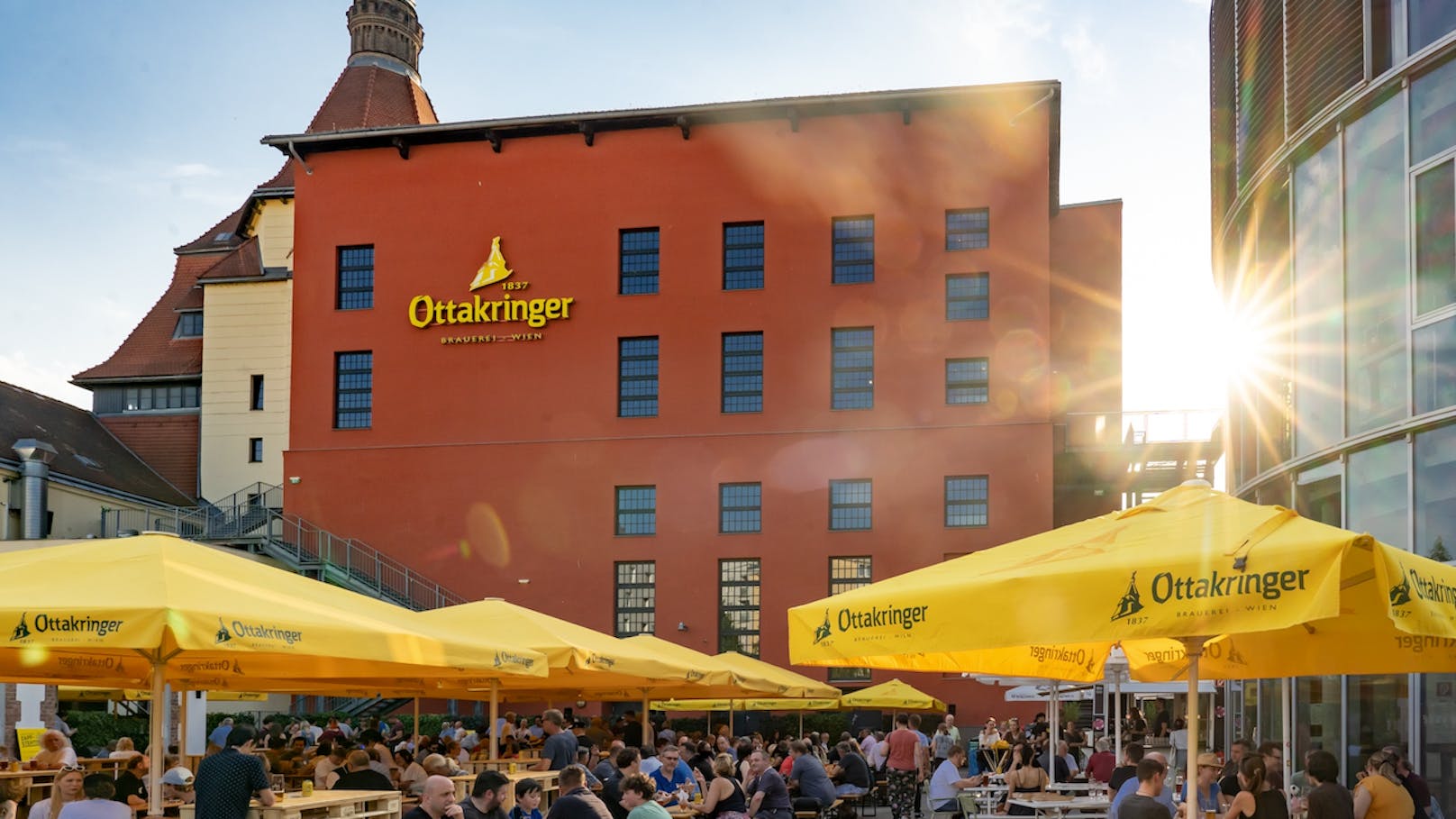 Die Ottakringer Brauerei öffnet vom 1. bis 6. Mai 2023 ihre Tore zum hauseigenen Maifest.