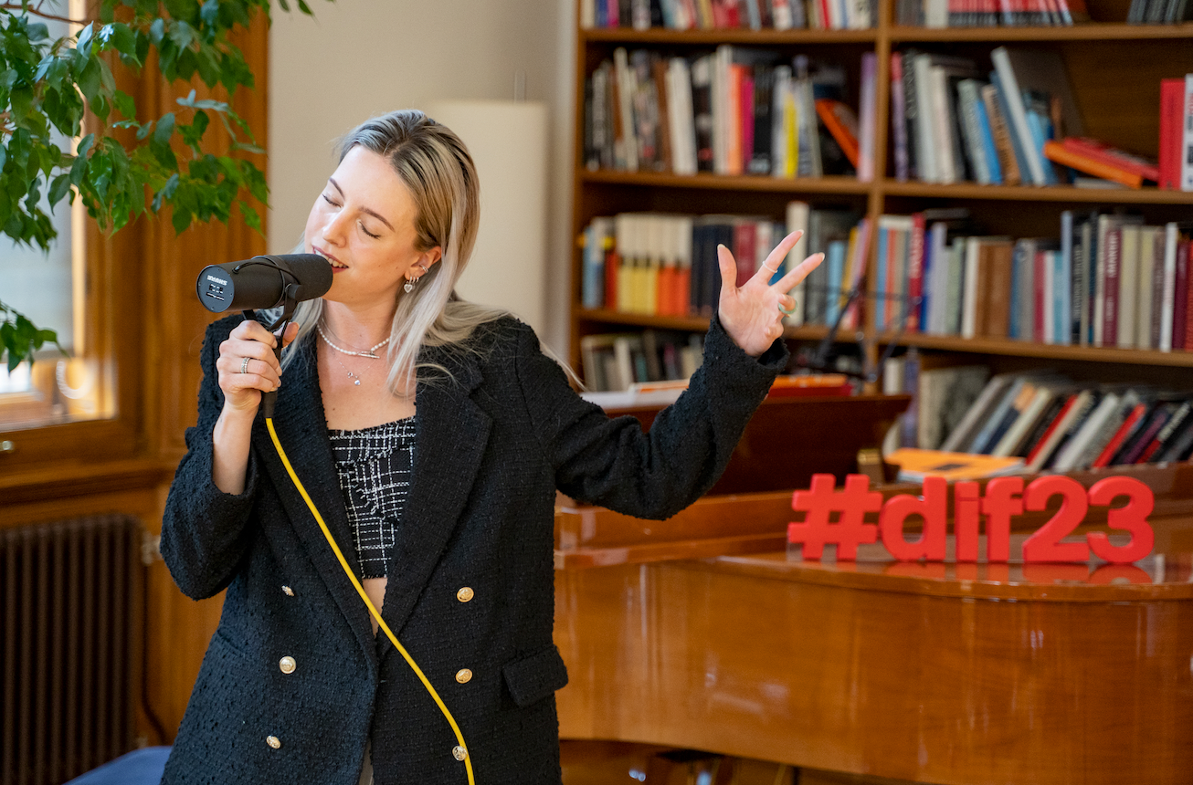 Die frisch gekürten Siegerinnen heißen Rahel, Ktee und Felicia Lu. Sie werden die größte Bühne auf dem Donauinselfest bespielen. Hier: Felicia Lu