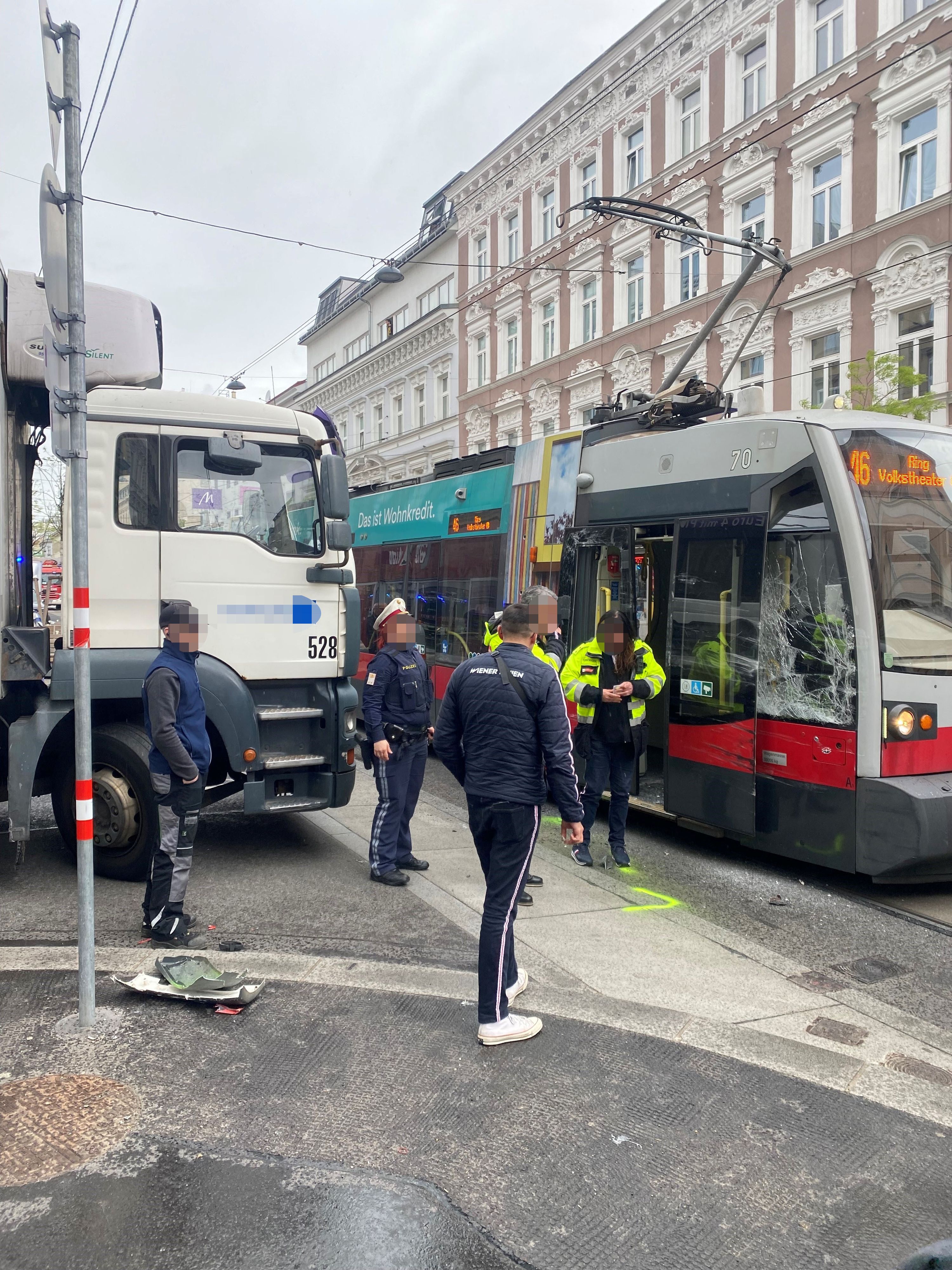 Crash auf der Thaliastraße (Wien-Ottakring)