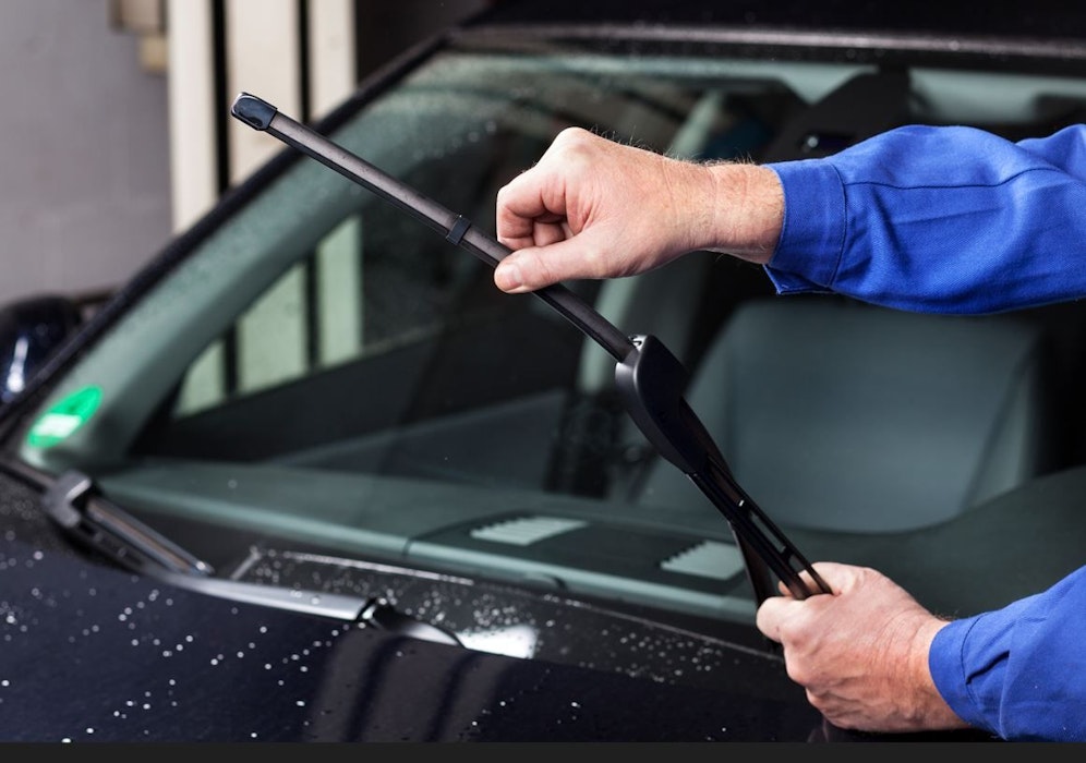 Der 74-Jährige brach bei mehreren Autos in St. Pölten die Scheibenwischer ab. (Symbolbild)