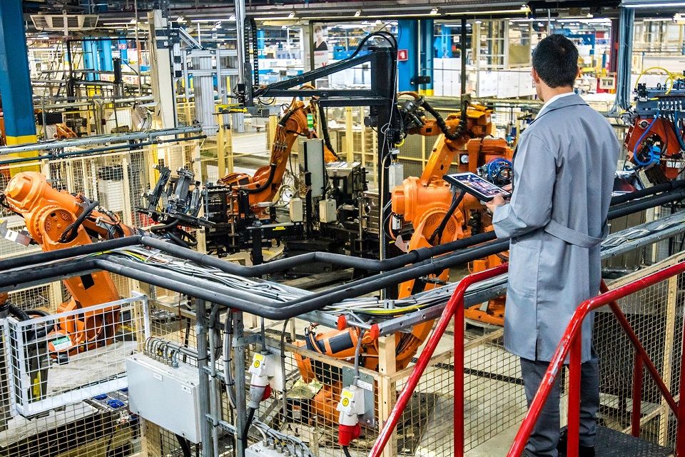 Microsoft zur Hannover Messe 2023: KI bringt die Schubkraft für Mensch und Maschine.