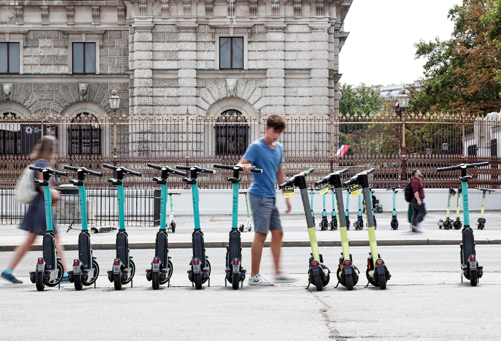 Die neuen E-Scooter-Regeln in Wien zeigen Wirkung. Das KfV spricht sich für eine Erweiterung aus. 