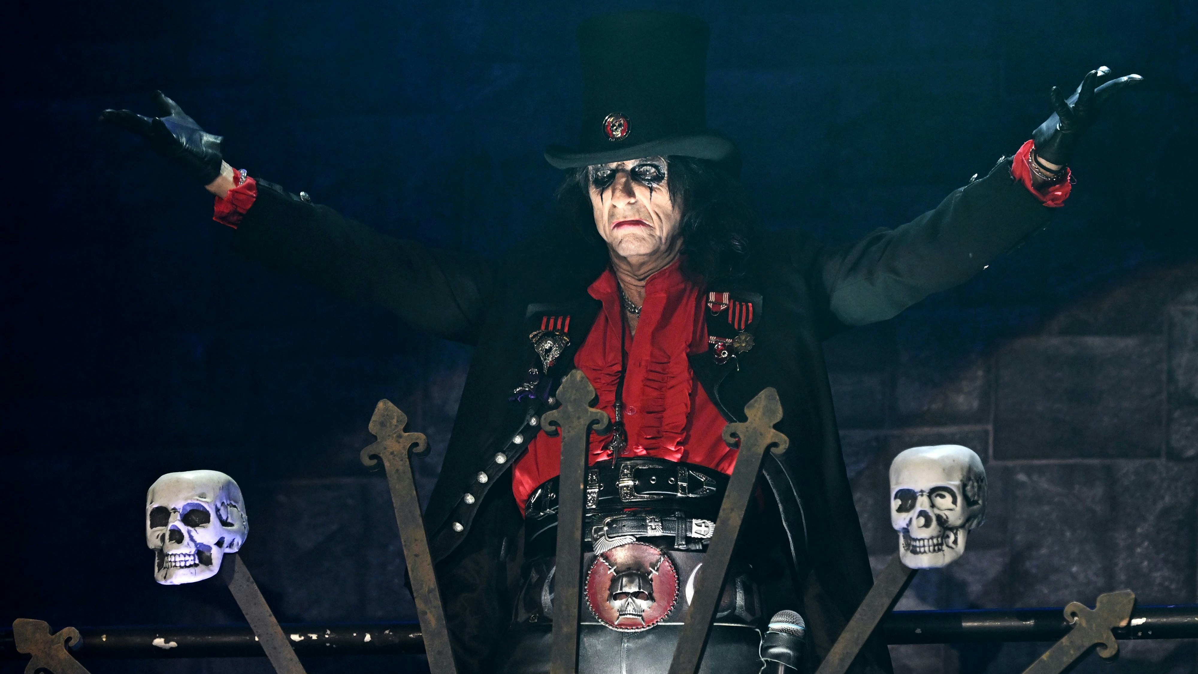 Download von www.picturedesk.com am 26.04.2023 (11:28).  ABD0137_20220628 - WIEN - ÖSTERREICH: Alice Cooper am Dienstag, 28. Juni 2022, im Rahmen eines Konzerts in der Stadthalle in Wien. - FOTO: APA/HANS KLAUS TECHT - 20220628_PD12632 - Rechteinfo: Rights Managed (RM)