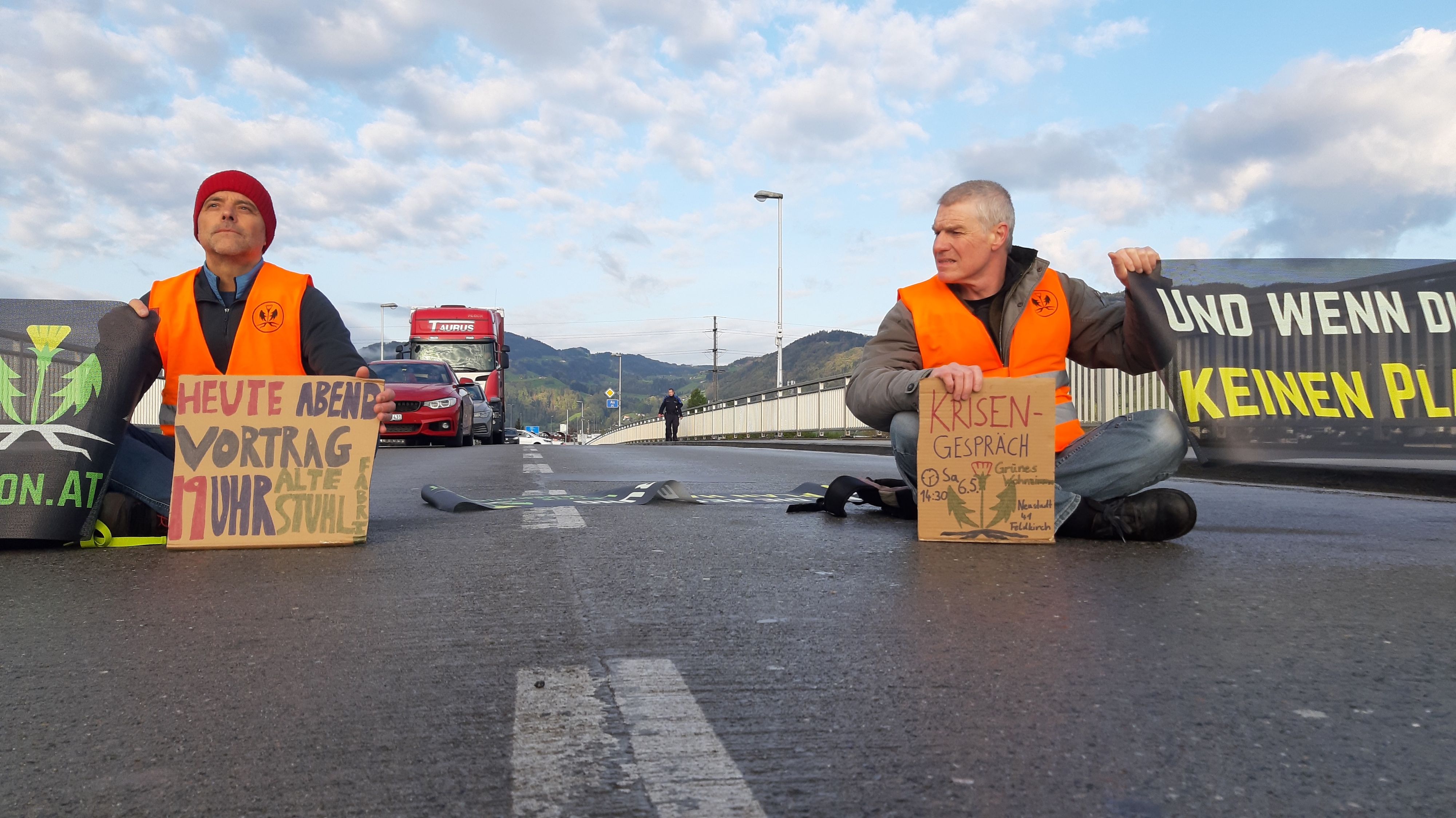 Der Grenzübergang zur Schweiz ist blockiert.