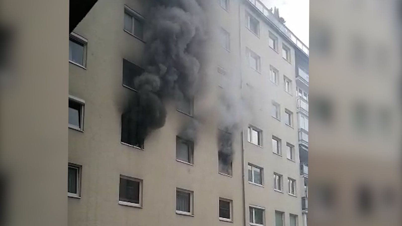In einer Wohnung im 20. Wiener Gemeindebezirk begann es am Mittwochnachmittag heftig zu brennen. 