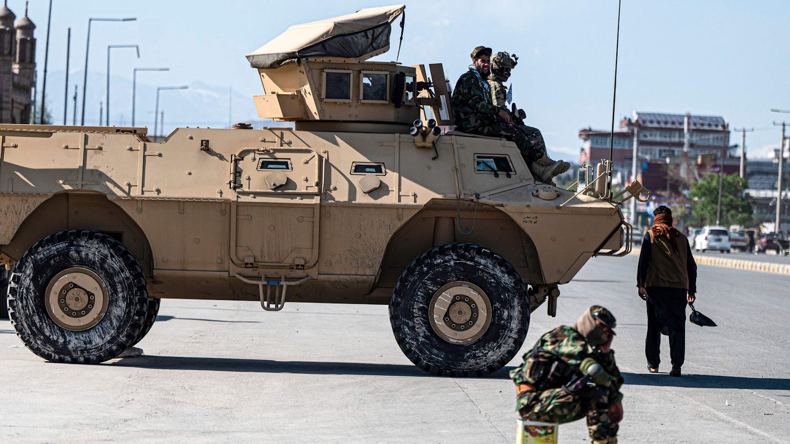 Beim Bombenanschlag außerhalb des Flughafens wurden 170 Afghanen getötet.
