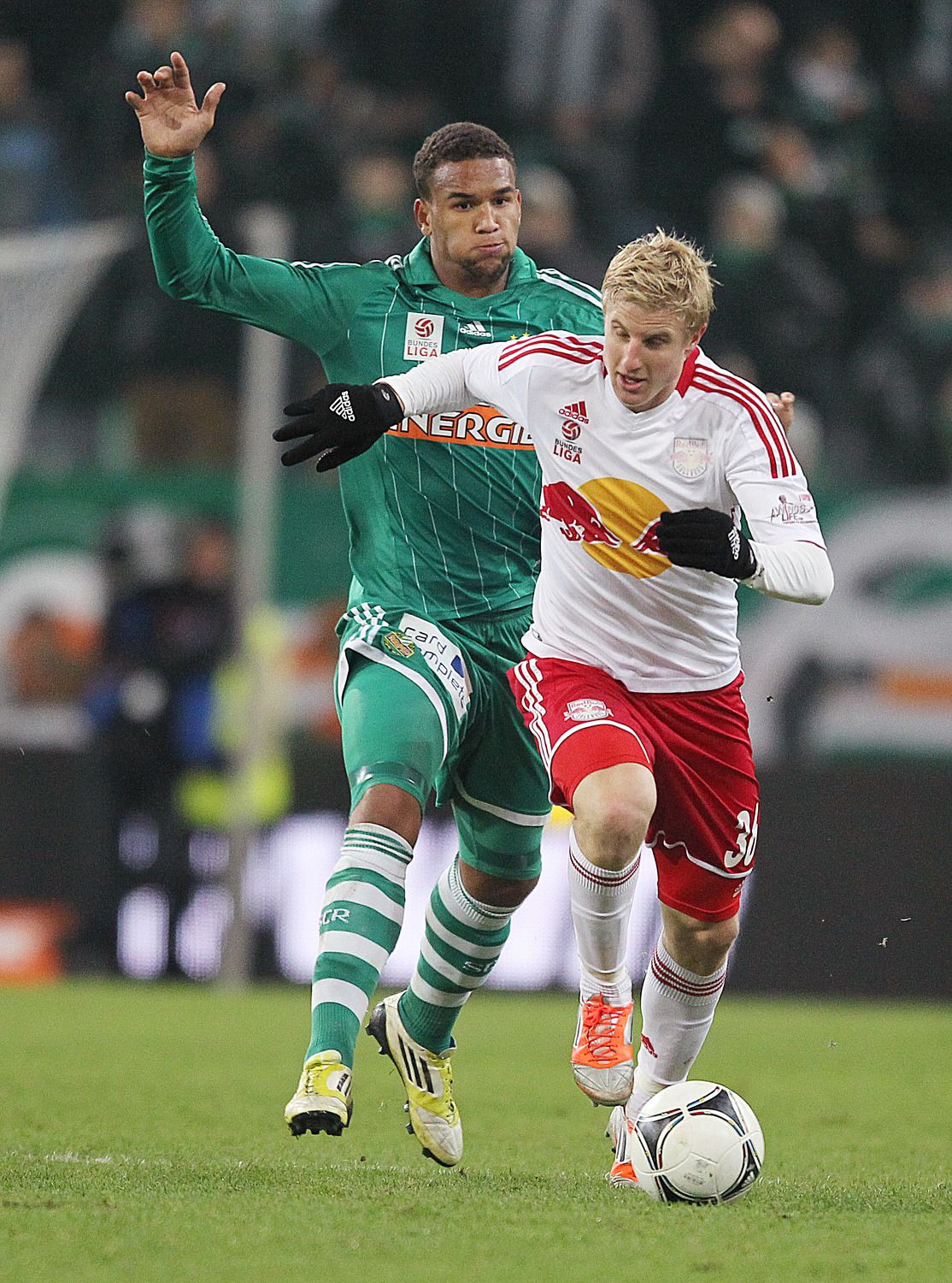 Boyd im Zweikampf mit Hinteregger