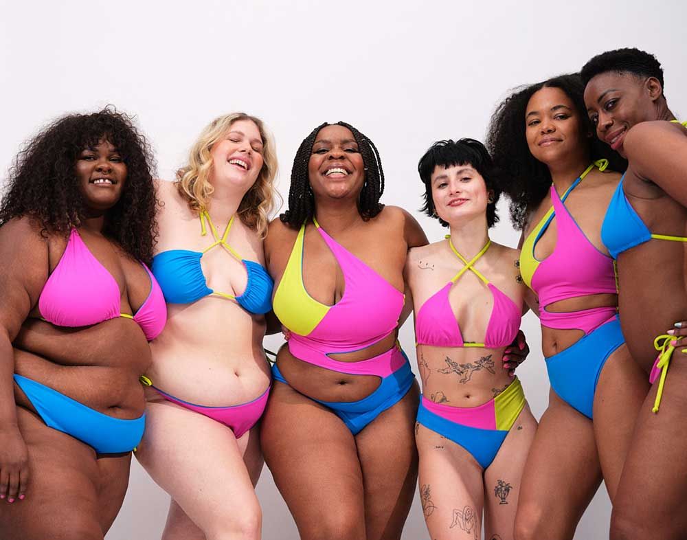 Christl Clear (Mitte) hat bereits ihr erstes Buch geschrieben und ist auf Instagram unter @iamchristlclear anzutreffen