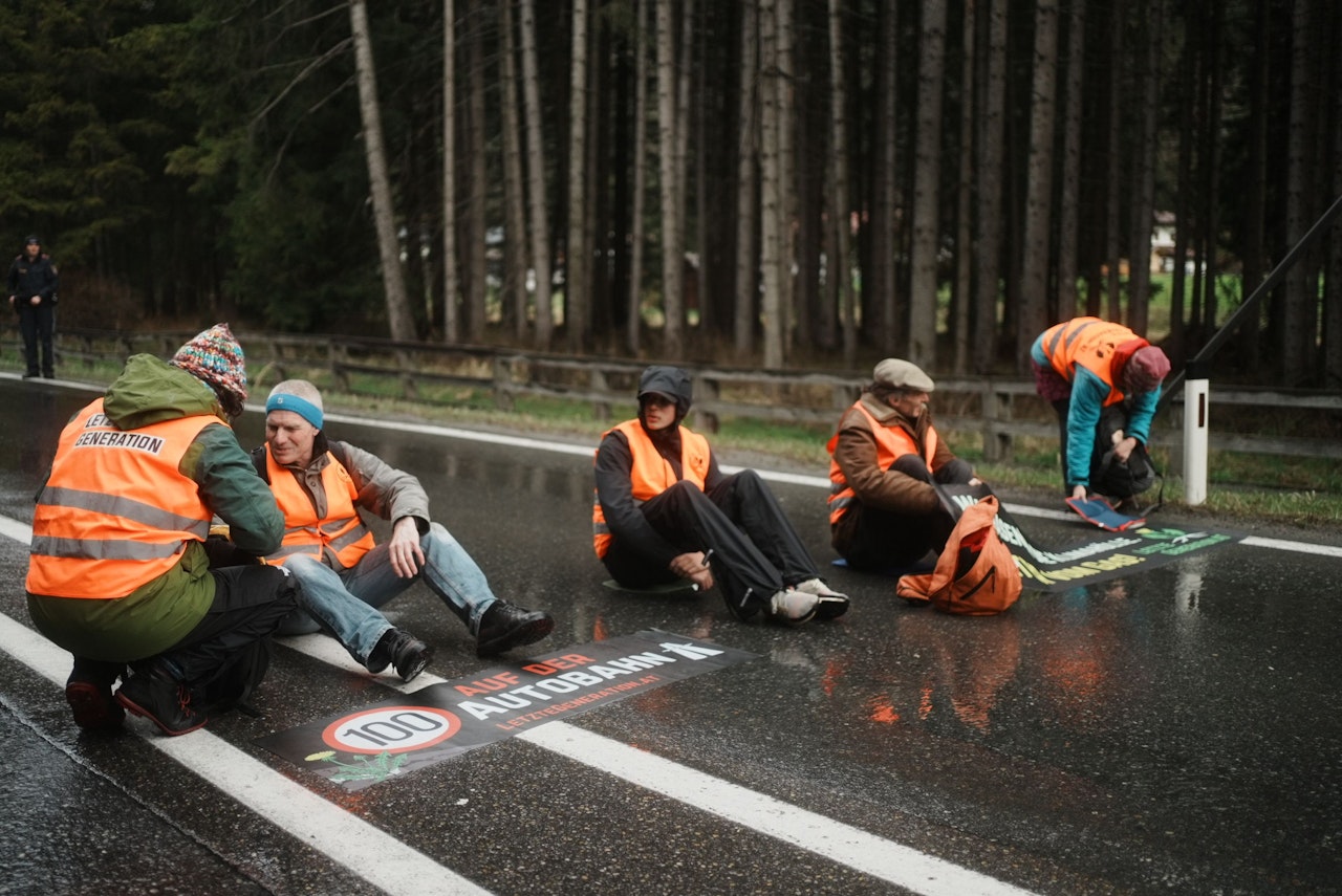 Heute.at - Tunnel gesperrt – Klima-Kleber blockieren Ausweichroute