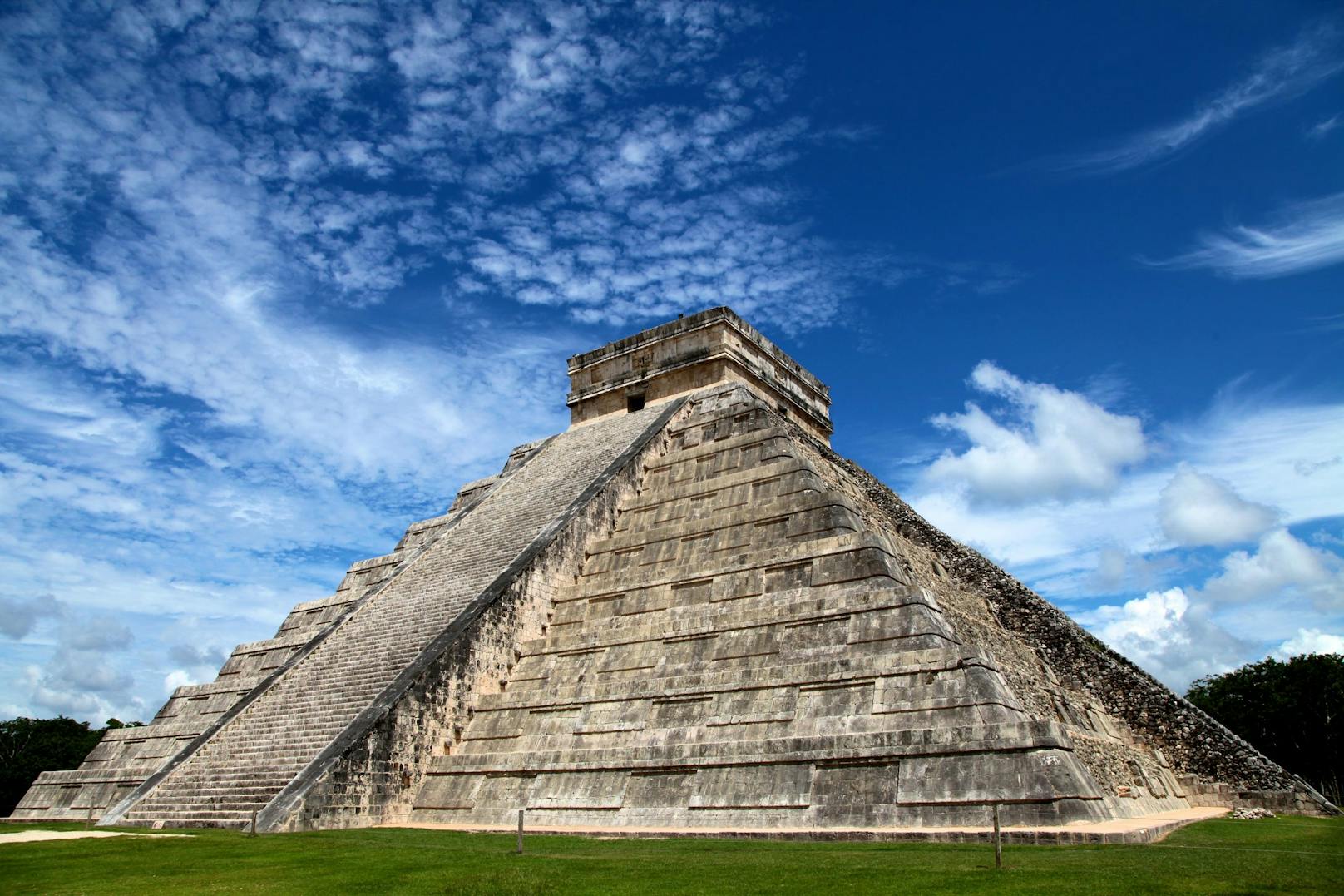 Die Planeten waren ohne Lichtverschmutzung mit bloßem Auge gut für die Maya erkennbar. Sie hatten ein tiefes Verständnis der Himmelsmechanik, was ihre Kultur prägte.