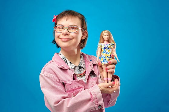 Mattel stellt erste Barbie-Puppe mit Downsyndrom vor - Fashion and