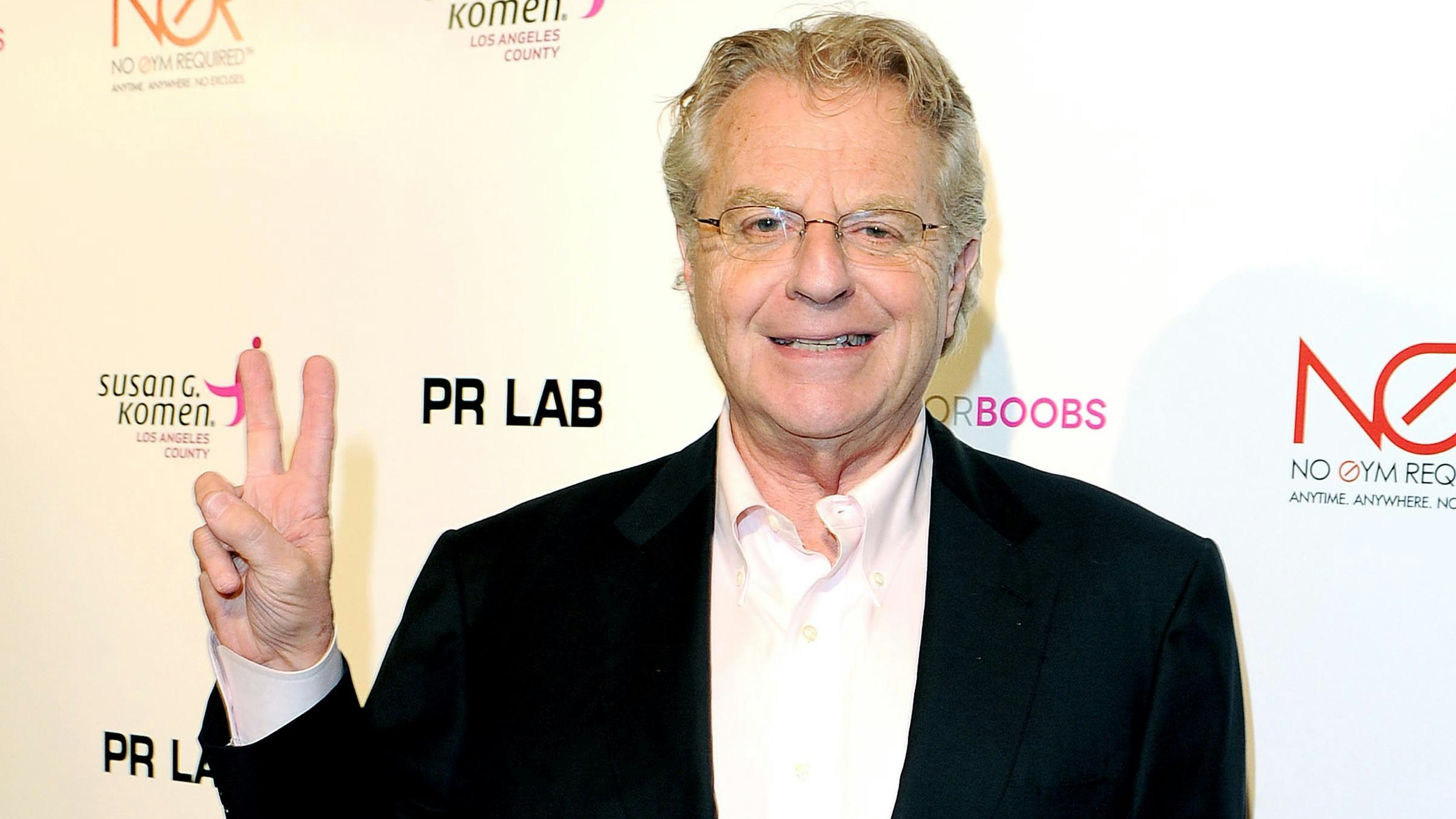 Download von www.picturedesk.com am 27.04.2023 (16:24).  ACT action_18170643 -- Jerry Springer bei Babes For Boobs - Live Bachelor Auction Benefiting The Los Angeles County Affiliate Of Susan G. Komen in Los Angeles / 060214 - 20140206_PD10839 - Rechteinfo: Rights Managed (RM)