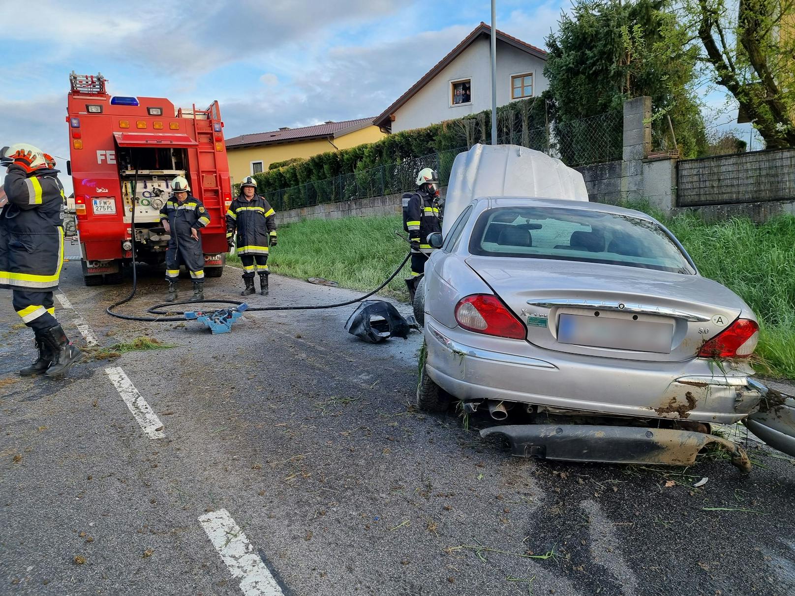 Der Jaguar-Lenker verunfallte in Gerersdorf.