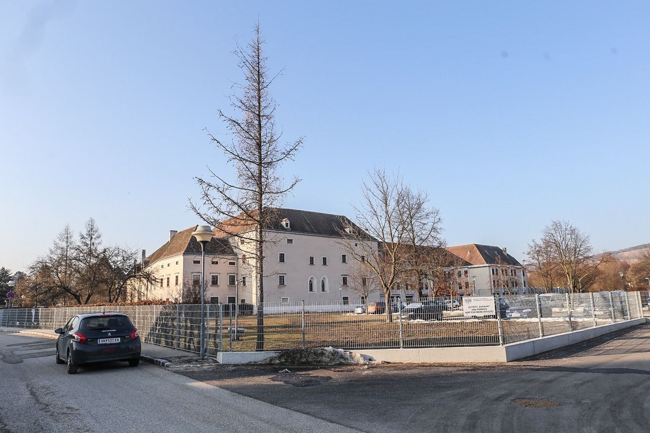 Heute.at - Häftling nach Mäci-Besuch nun gratis zu Grab chauffiert