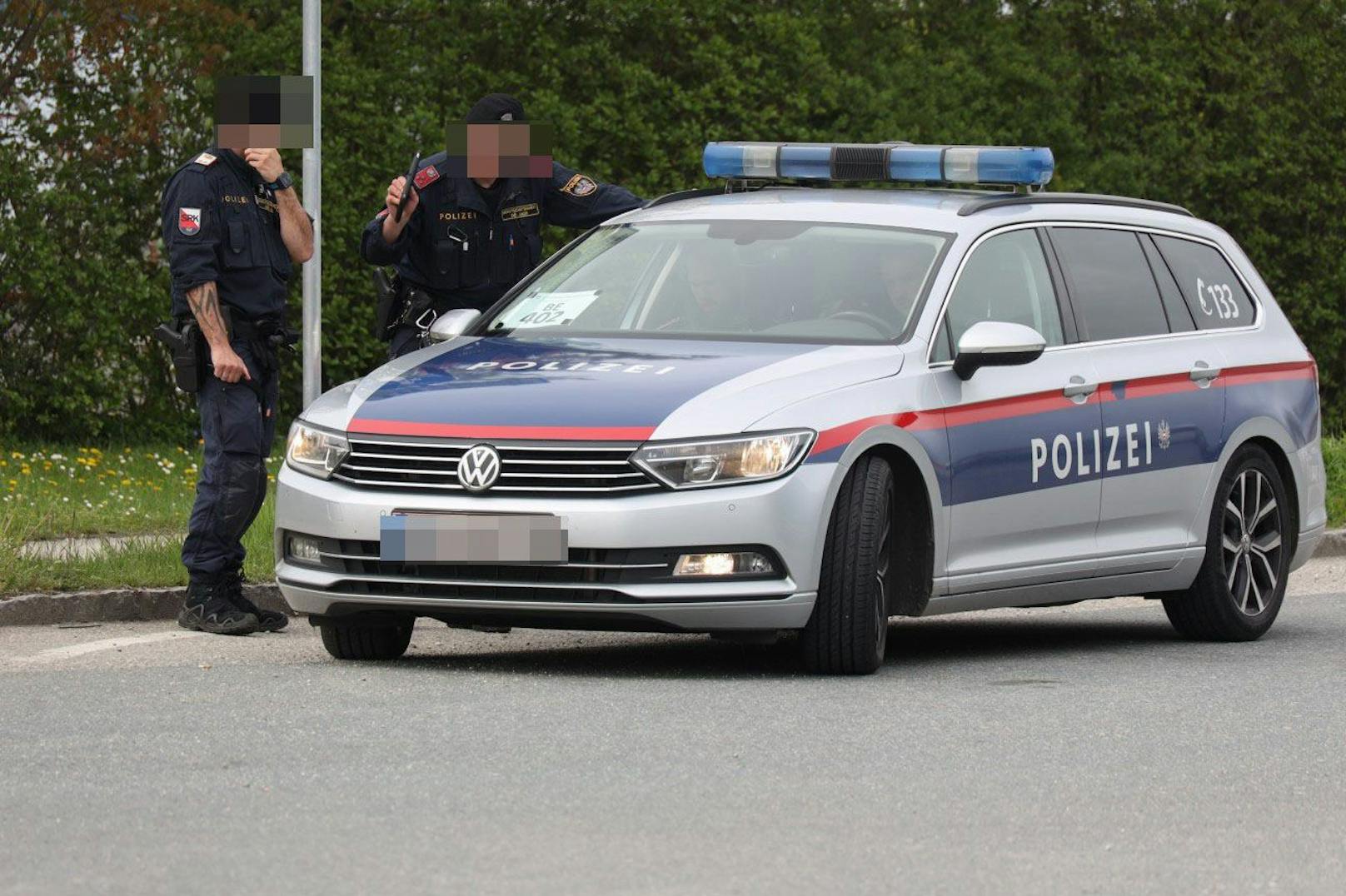 Die Polizei sperrte den Bereich großräumig ab.