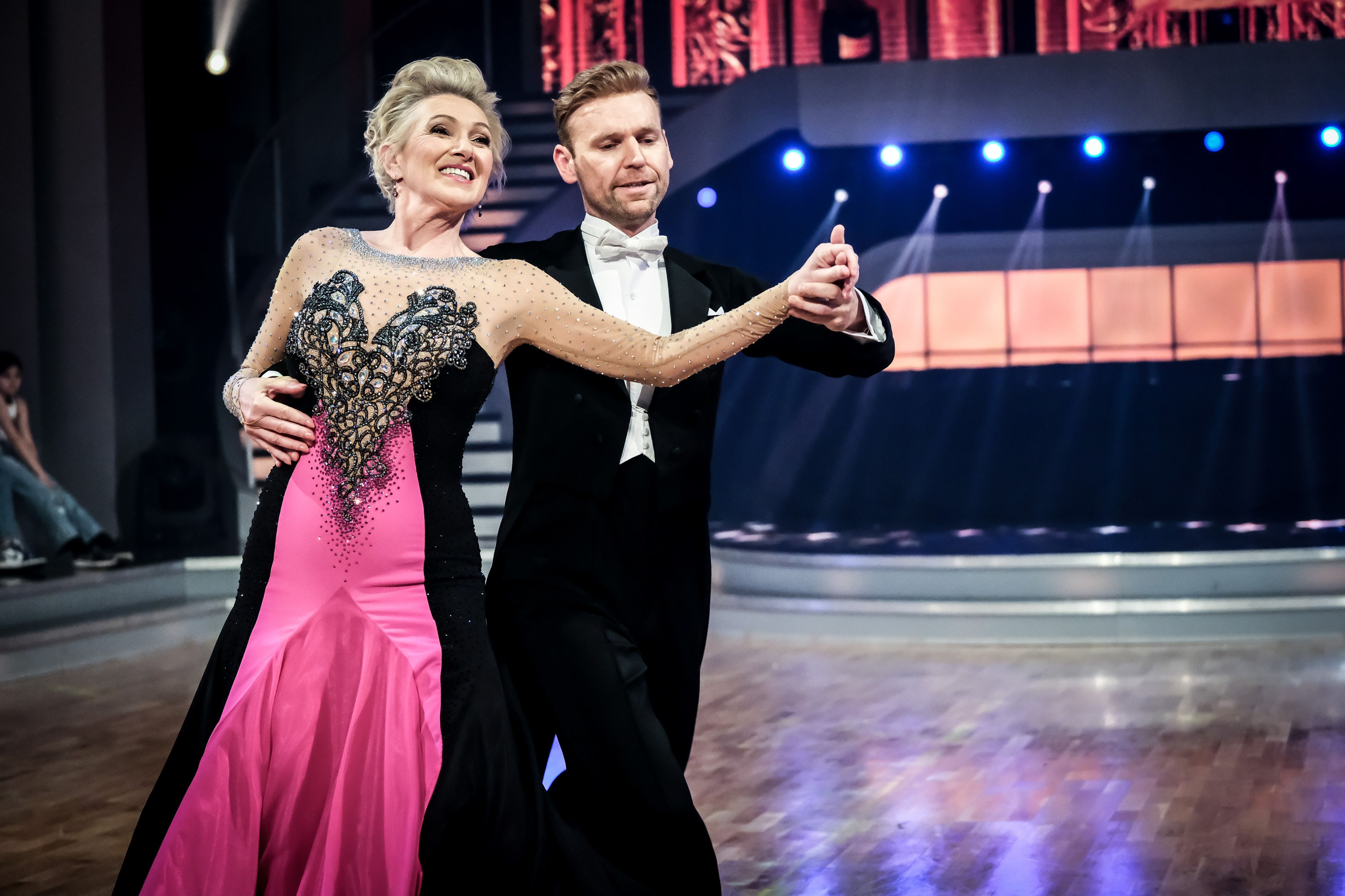 Eveline Eselböck und Peter Erlbeck präsentierten einen Slowfox zu „What’s Another Year“.