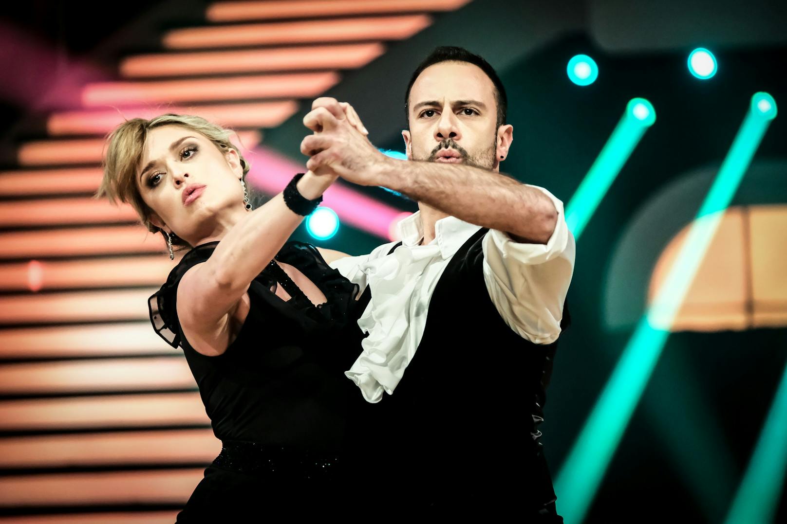 Corinna Kamper und Danilo Campisi tanzen einen Tango zu "Bloody Mary" ...