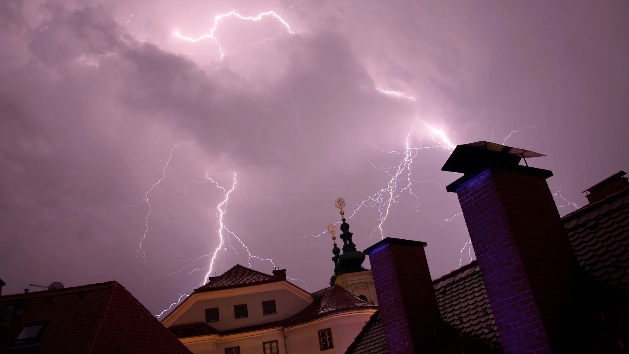 Bald donnern wieder Gewitter in Österreich. Symbolbild