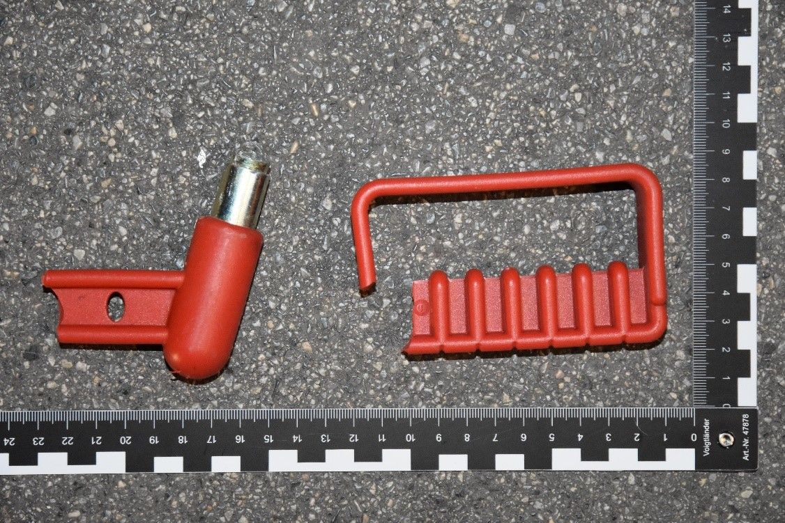 Der sichergestellte Notfallhammer.&nbsp;