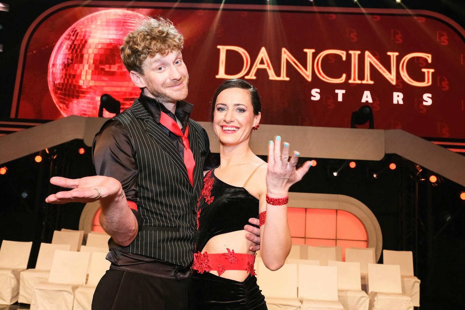 Lucas Fendrich wagte sich bei "Dancing Stars 2023" aufs ORF-Parkett.