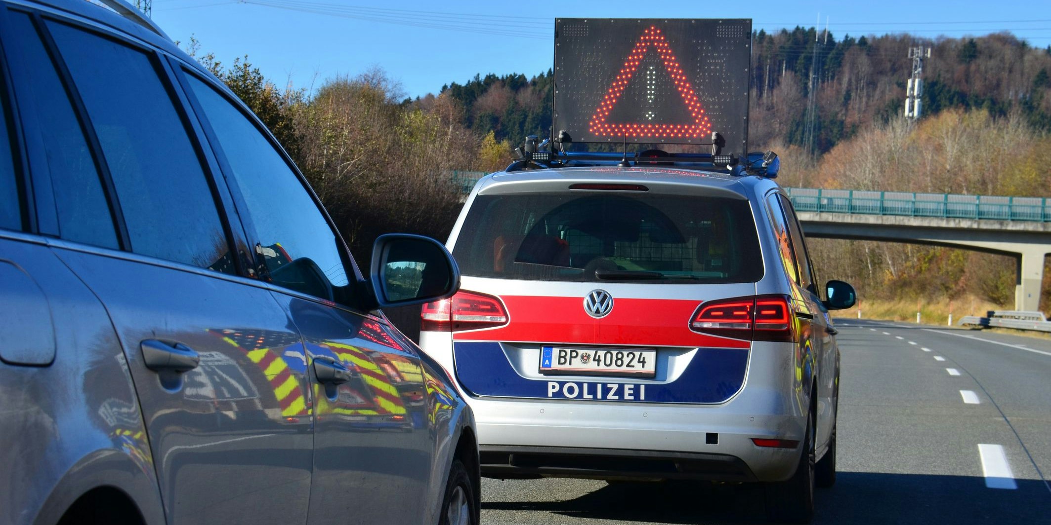 Polizisten konnten die Familie anhalten. (Symbolbild)