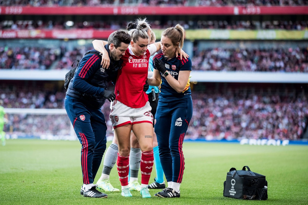 ÖFB-Legionärin Laura Wienroither verletzte sich bei Arsenals Champions-League-Aus gegen Wolfsburg