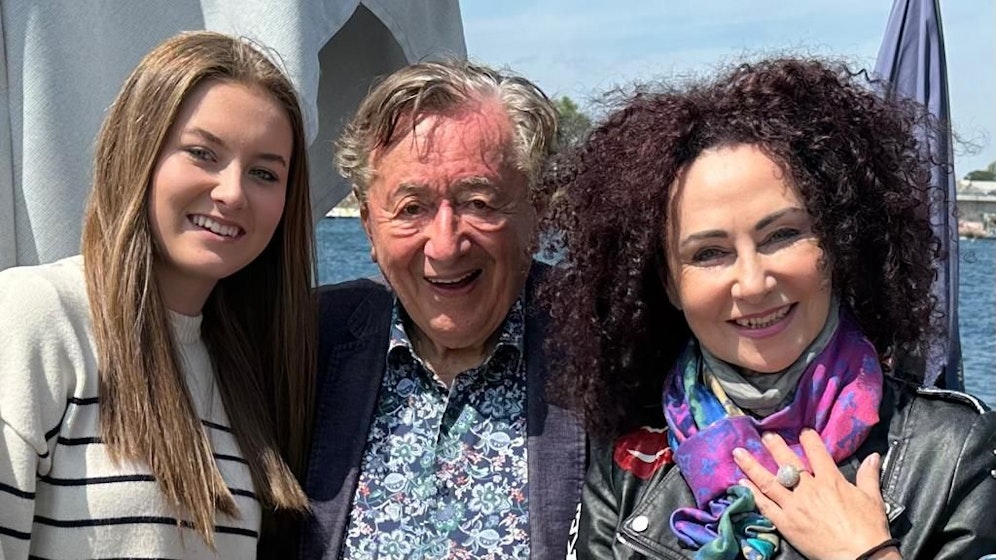 Richard Lugner kam mit seiner Familie zum Event – auch Nichte Anna war diesmal dabei.