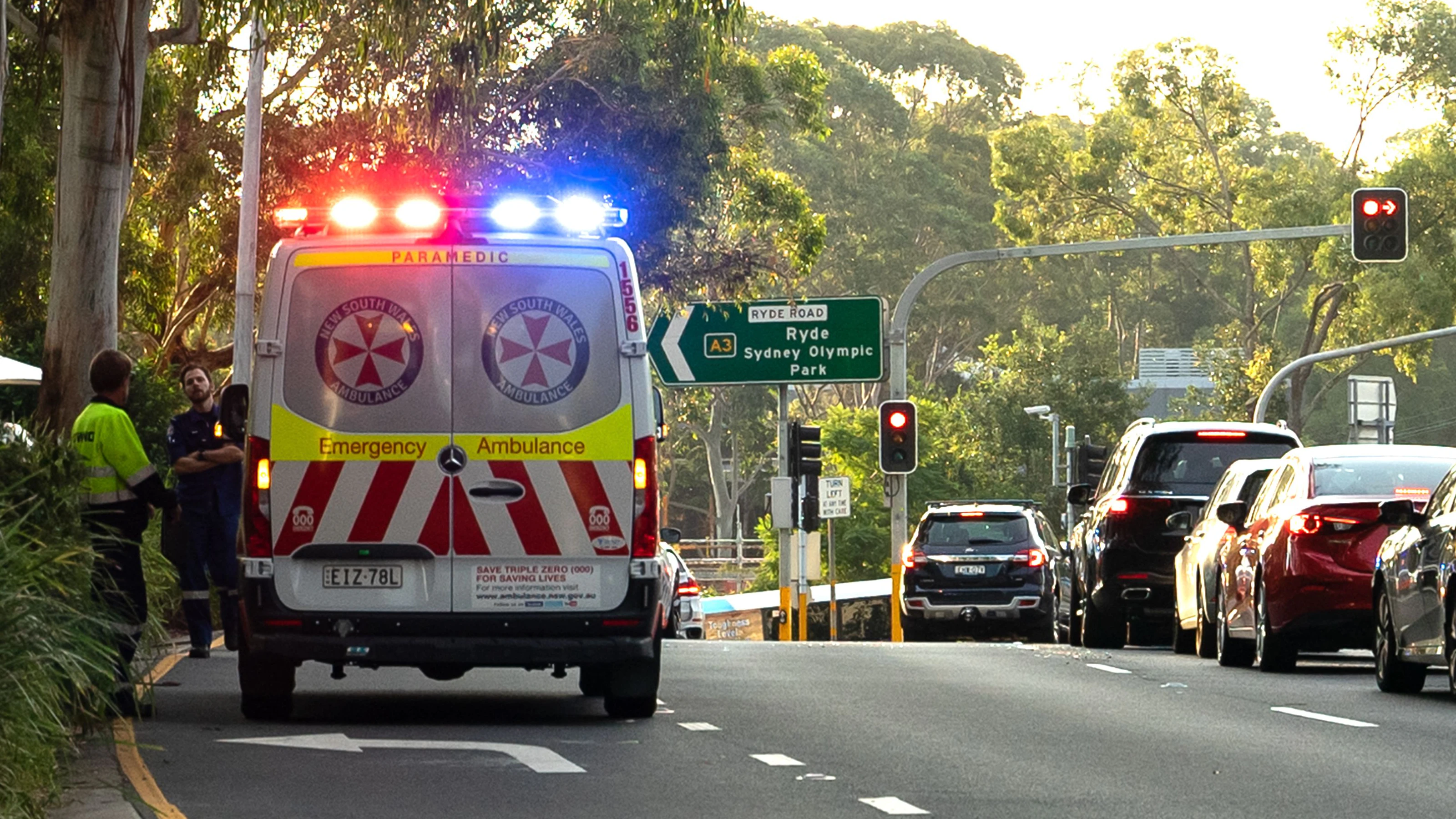 Police and ambulance arrived to cars accidents at the Pacific Highway, Gordon. Sydney Australia, 17 April 2021.