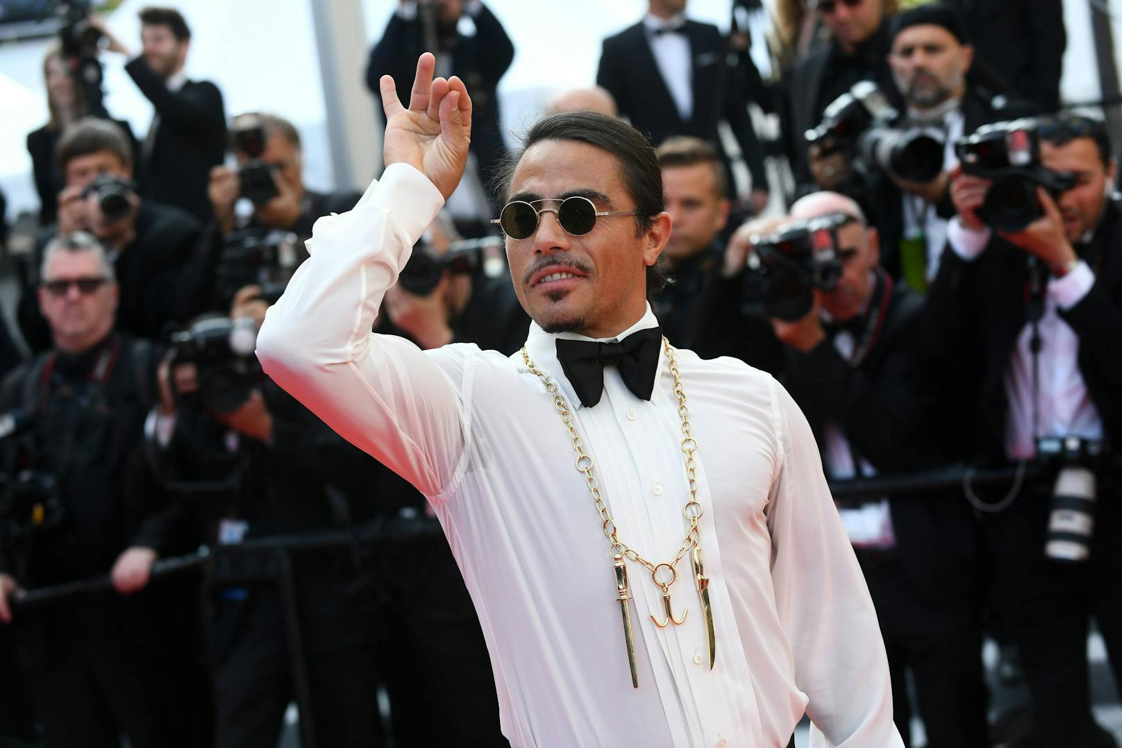 Mitarbeiter des Internet-Stars Salt Bae erheben schwere Vorwürfe. 