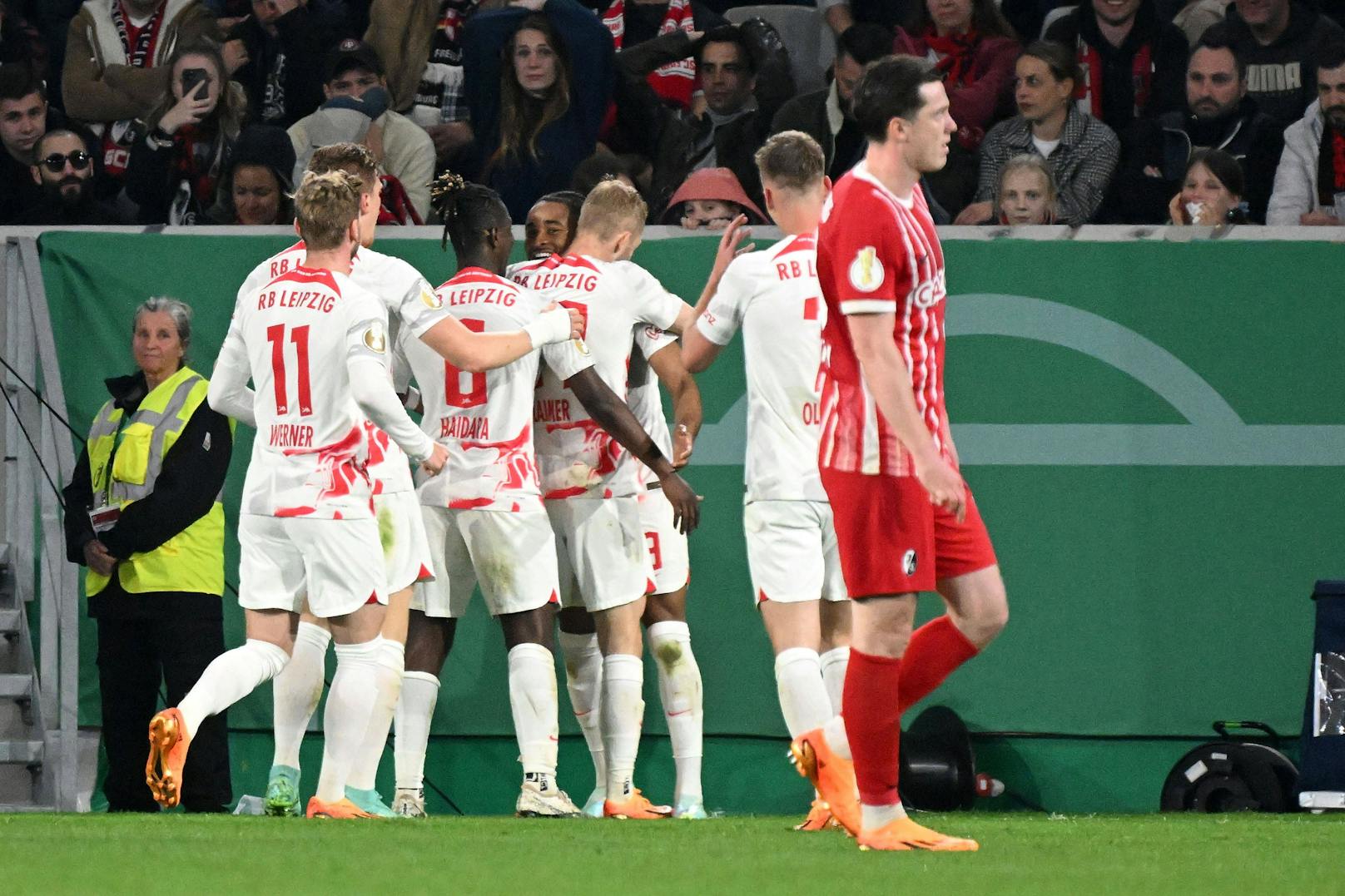 Leipzig steht im DFB-Pokal-Finale, Freiburg ist gescheitert