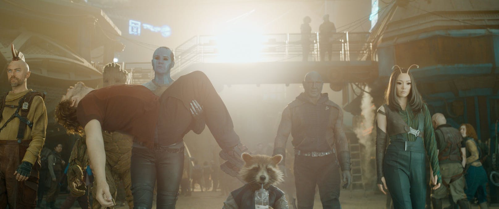 v.l.n.r.: Sean Gunn als Kraglin, Groot (Stimme von Vin Diesel), Chris Pratt als Peter Quill/Star-Lord, Karen Gillan als Nebula, Rocket (Stimme von Bradley Cooper), Dave Bautista als Drax und Pom Klementieff als Mantis.