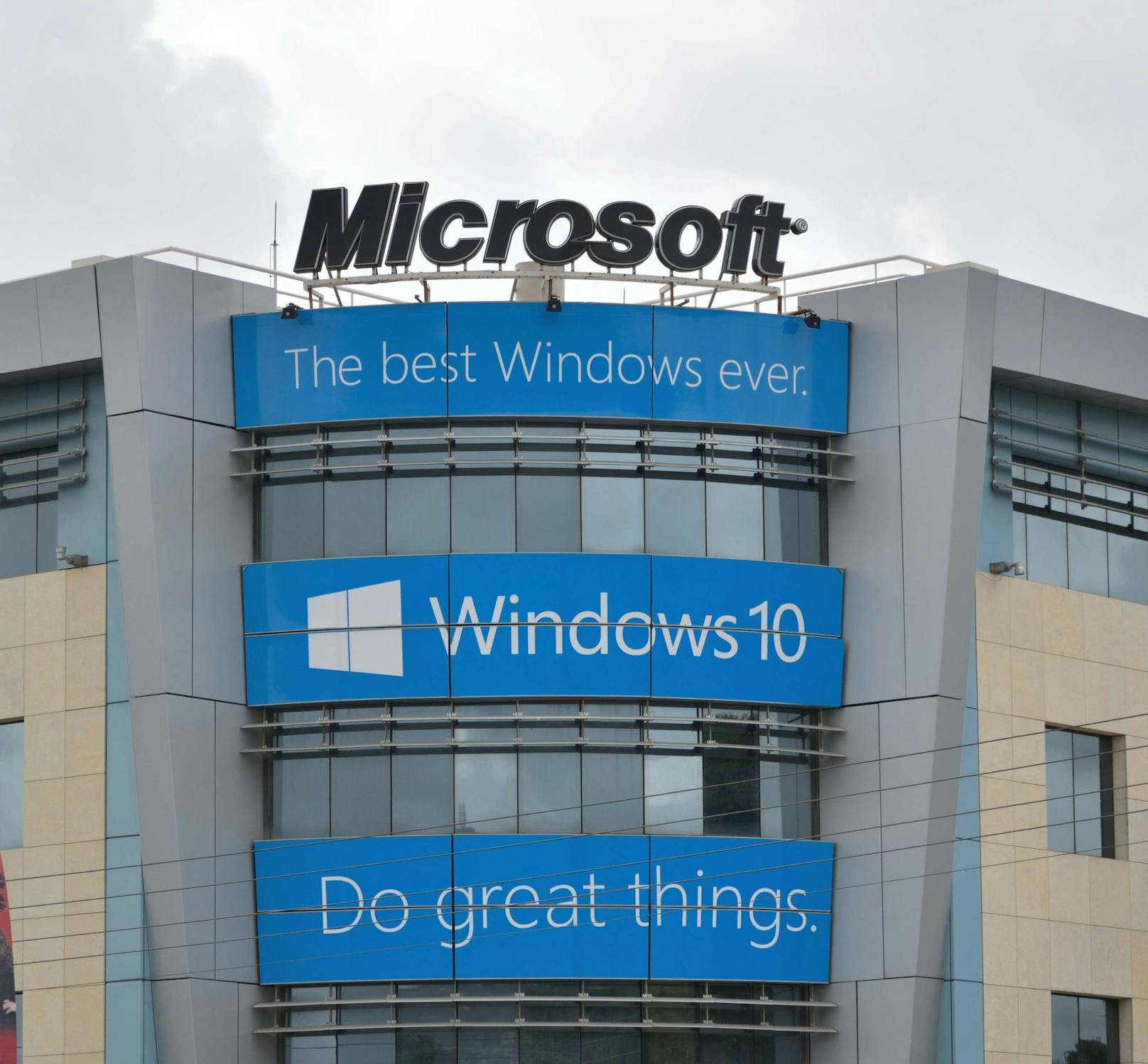 Die Windows 10-Fassade bröckelt. Das beliebte Betriebssystem ist ordentlich in die Jahre gekommen.