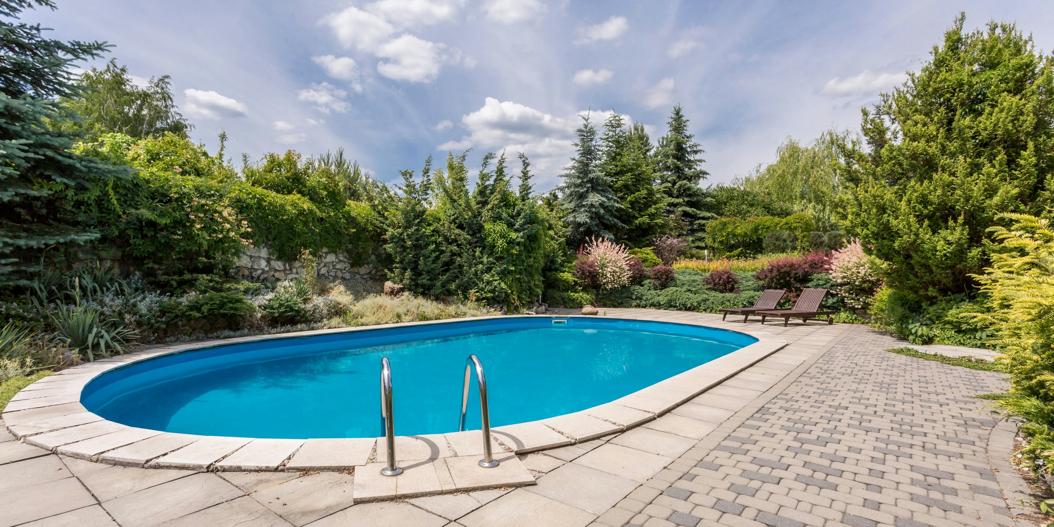 Seit der Corona-Pandemie ist die Zahl der Pools im eigenen Garten stark angestiegen.