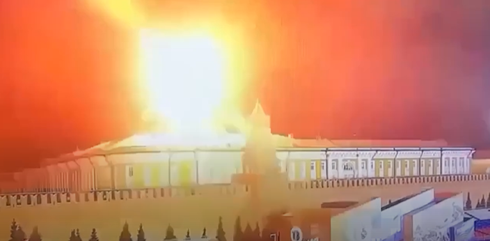 Dieses Video soll den Drohnenangriff zeigen – mehrere Details lassen aber Zweifel an der Echtheit aufkommen.